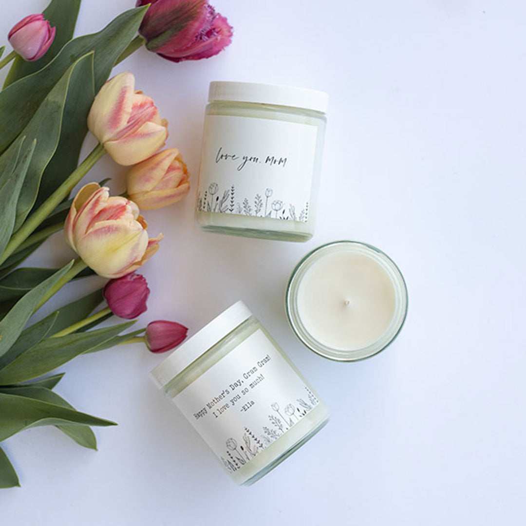 Soy wax candle with customizable label